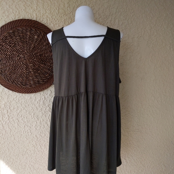 torrid OLIVE FAUX WRAP‎ BABYDOLL TANK - Picture 4 of 7